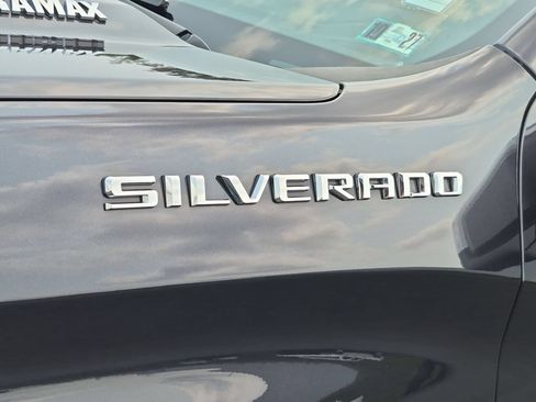 Certified 2022 Chevrolet Silverado 1500 LT AWD/4WD image 32