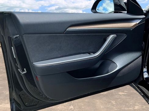 Used 2023 Tesla Model 3 Standard Range RWD image 16