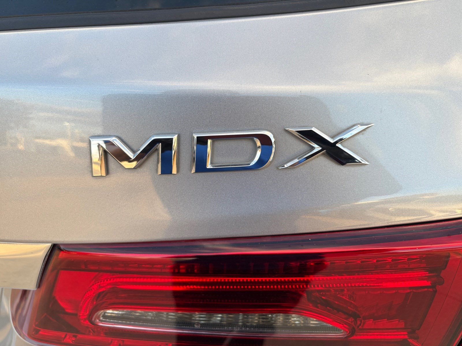 Used 2018 Acura MDX FWD image 25
