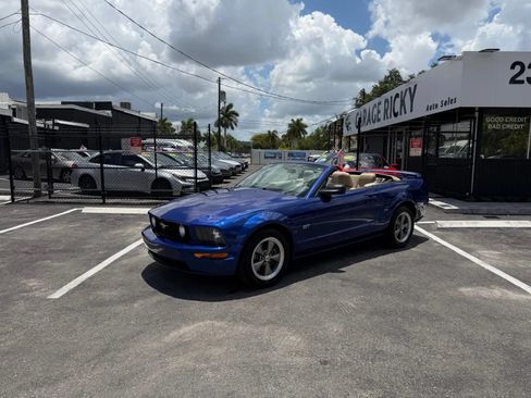 Used 2005 Ford Mustang GT RWD image 30