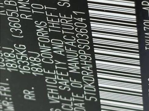 Used 2023 Toyota Highlander XLE image 29