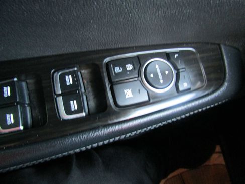 Used 2020 Kia Sorento EX FWD image 19