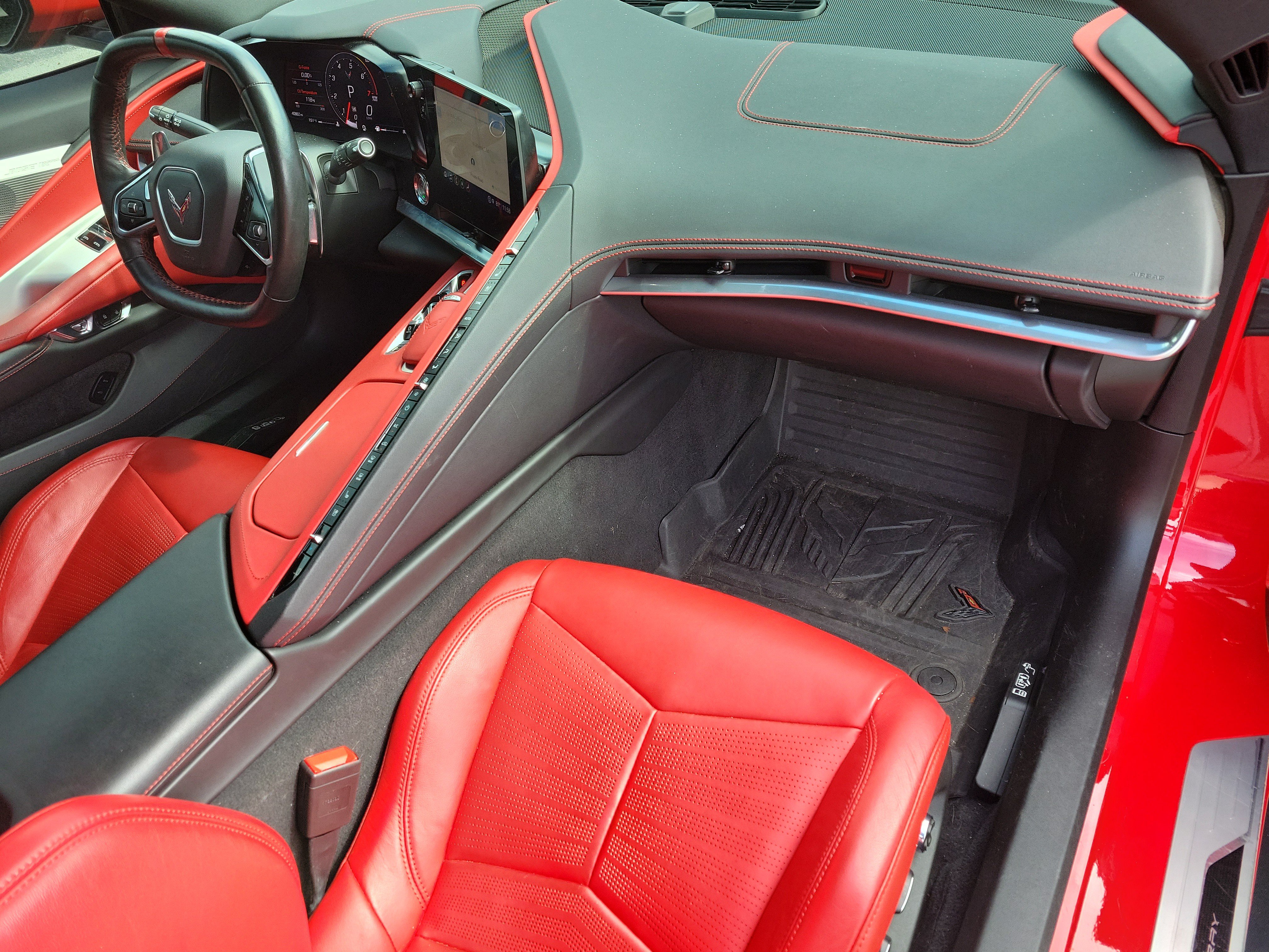 Used 2021 Chevrolet Corvette Stingray Preferred Cpe w/ Engine Appearance Package RWD image 8