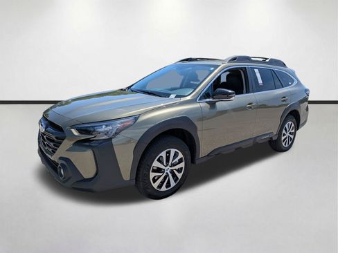 Used 2025 Subaru Outback Premium AWD/4WD image 8