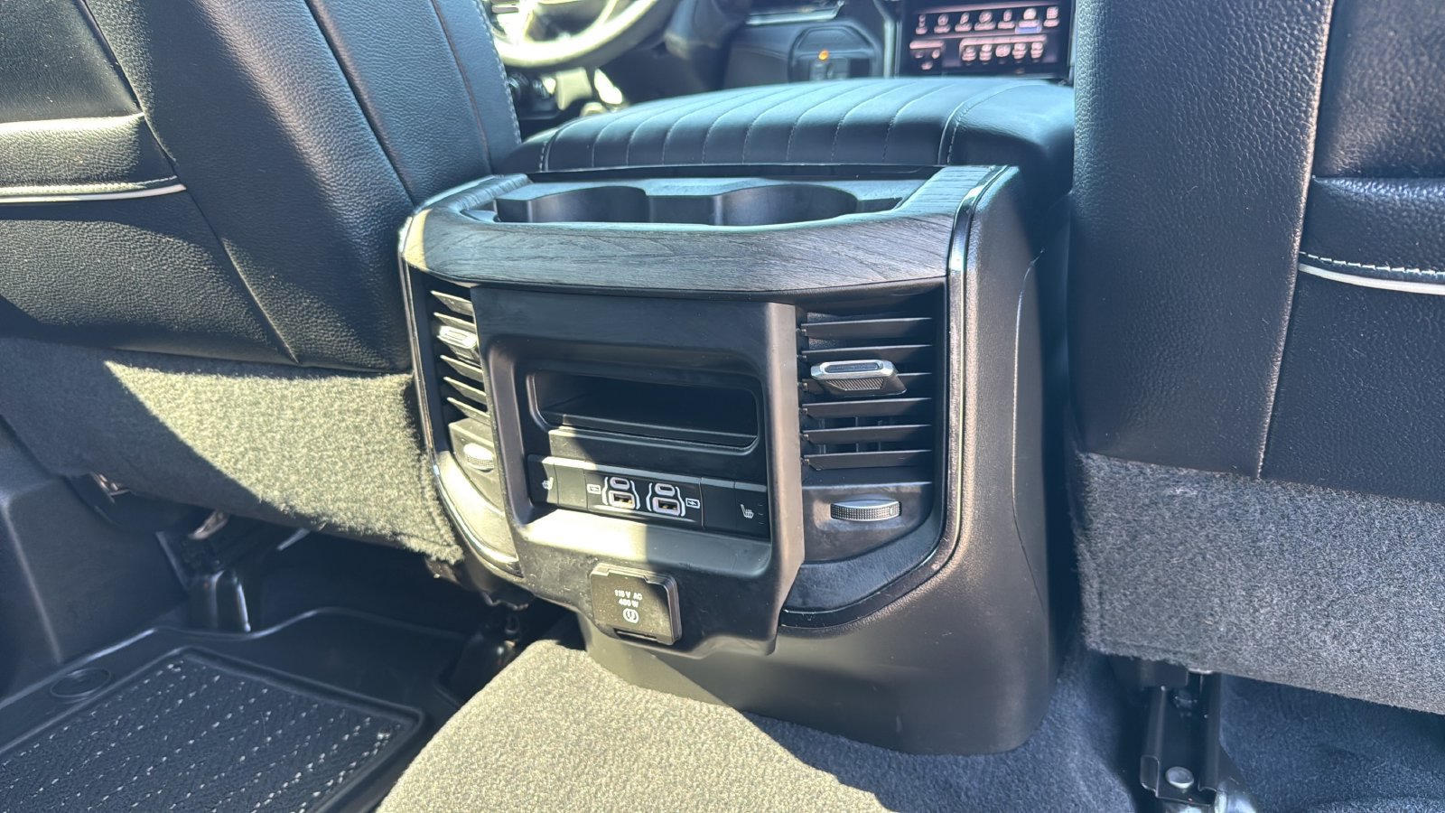 Used 2026 RAM 3500 Limited AWD/4WD image 27