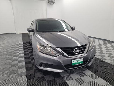 Used 2018 Nissan Altima 2.5 SR FWD image 14