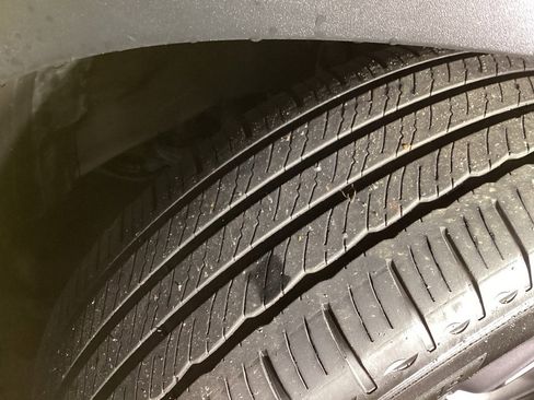 Used 2015 Toyota Highlander XLE image 18