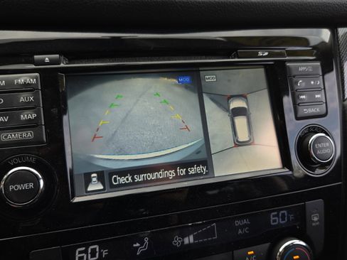 Used 2016 Nissan Rogue SL w/ SL Premium Package image 19