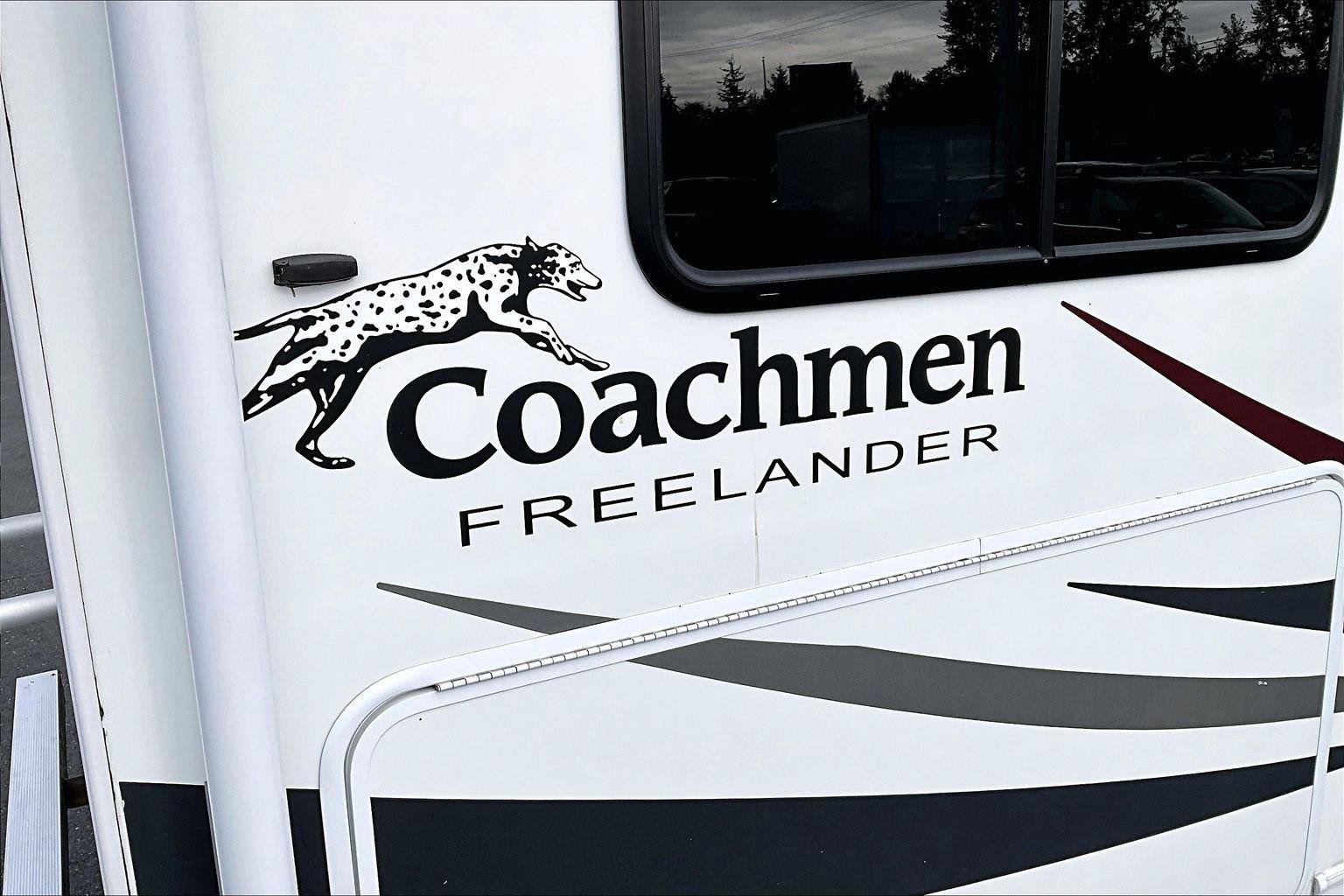 Used 2011 Ford E-350 and Econoline 350 Super Duty w/ Motorhome Prep Pkg RWD image 23