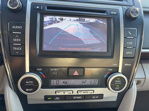Used 2012 Toyota Camry image 26