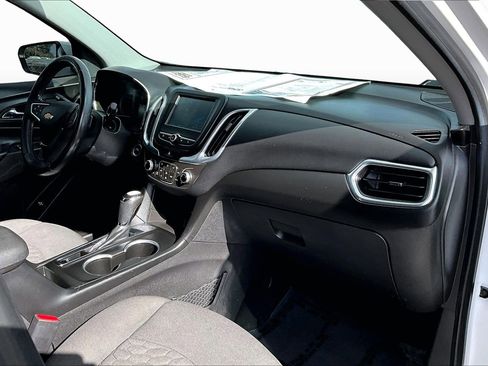Used 2018 Chevrolet Equinox LT image 14