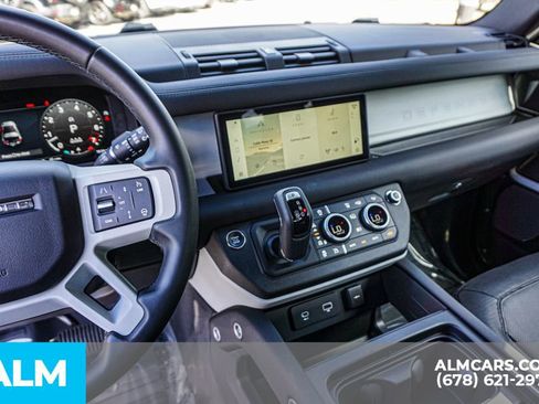 Used 2024 Land Rover Defender 90 X-Dynamic SE image 33