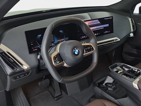 Used 2026 BMW iX xDrive60 AWD/4WD image 16