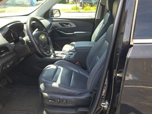 Used 2018 Chevrolet Traverse LT FWD image 5