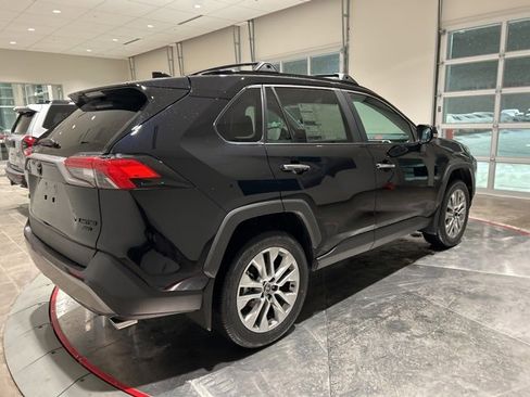 New 2025 Toyota RAV4 Limited image 8