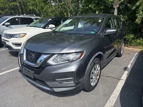 Used 2020 Nissan Rogue S AWD/4WD image 2