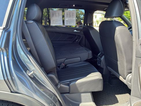 Used 2022 Volkswagen Tiguan SE R-Line FWD image 53