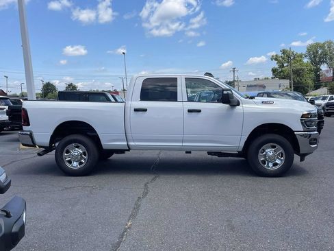 New 2026 RAM 2500 Tradesman w/ Chrome Appearance Group AWD/4WD image 9