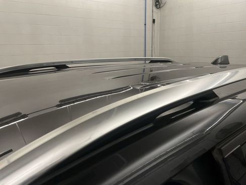Used 2018 Chevrolet Equinox Premier FWD image 28