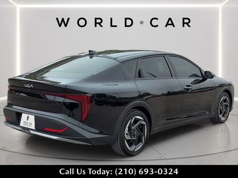 Certified 2025 Kia K4 GT-Line Turbo FWD image 3