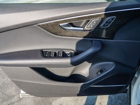 Used 2024 Audi Q7 3.0T Premium Plus image 22