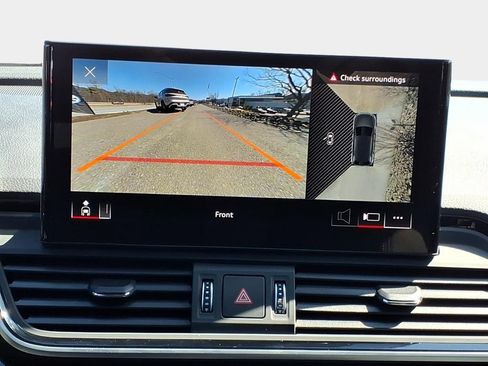 Used 2025 Audi SQ5 Premium Plus w/ Premium Plus Package image 13