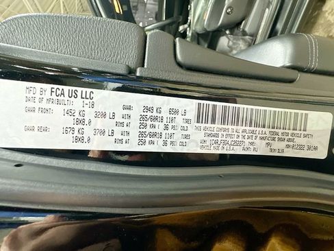 Used 2018 Jeep Grand Cherokee Limited w/ Luxury Group II image 33