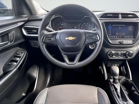 Used 2021 Chevrolet TrailBlazer LT w/ Convenience Package FWD image 5