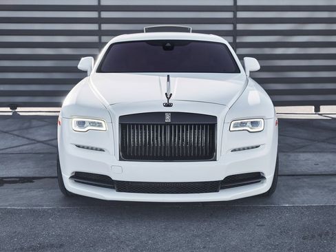 Used 2019 Rolls-Royce Wraith Base image 16