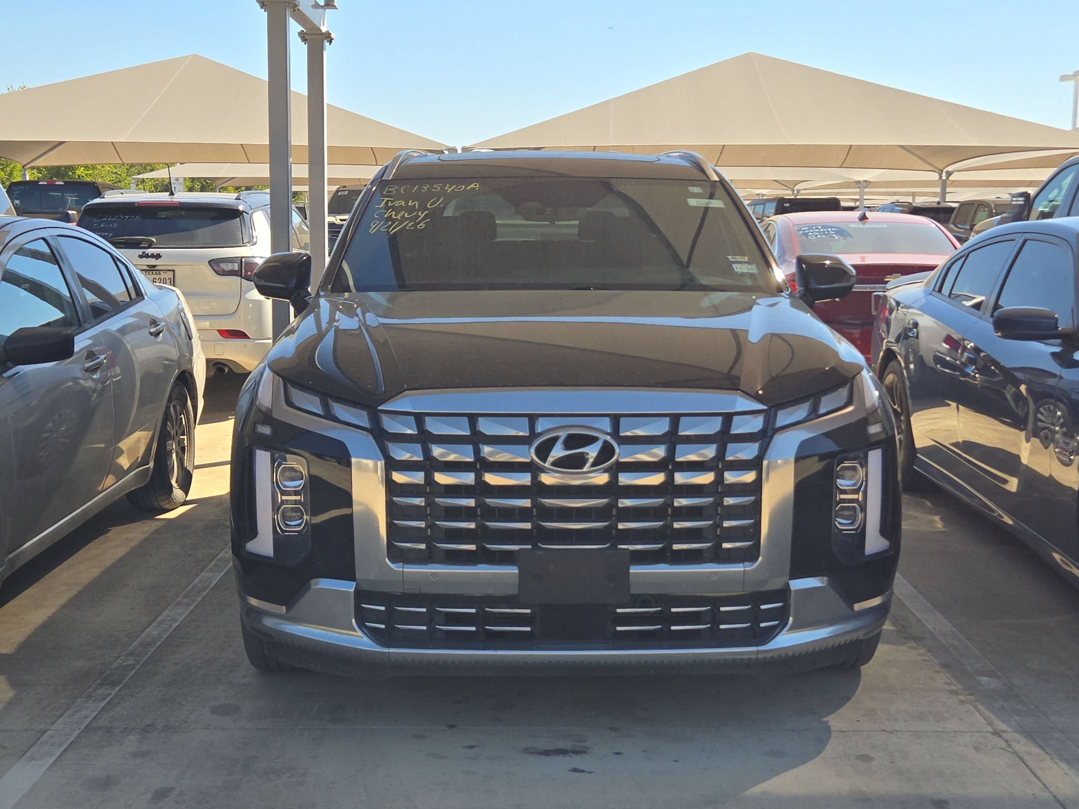 Used 2025 Hyundai Palisade Calligraphy AWD/4WD image 2
