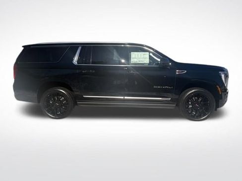 New 2026 GMC Yukon XL Denali w/ Sun & Power Step Package AWD/4WD image 9