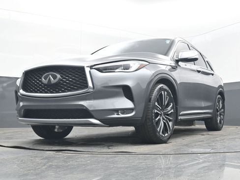 Used 2021 INFINITI QX50 Luxe w/ Appearance Package image 23