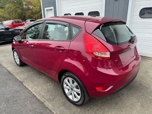 Used 2011 Ford Fiesta SE w/ 203A Rapid Spec Order Code image 6