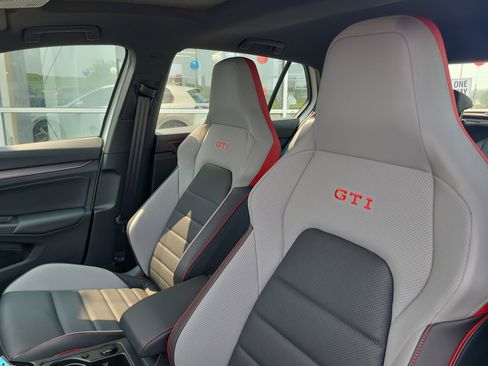 New 2025 Volkswagen GTI SE image 17