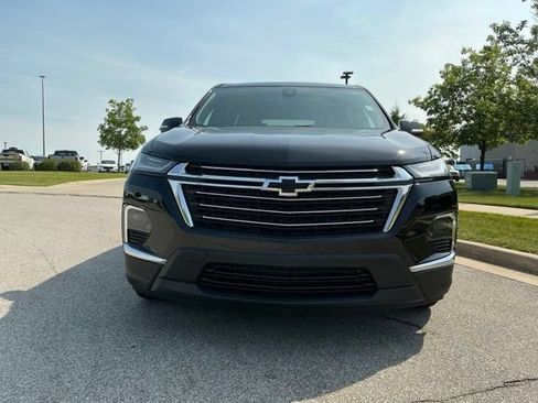 Used 2023 Chevrolet Traverse LT FWD image 8