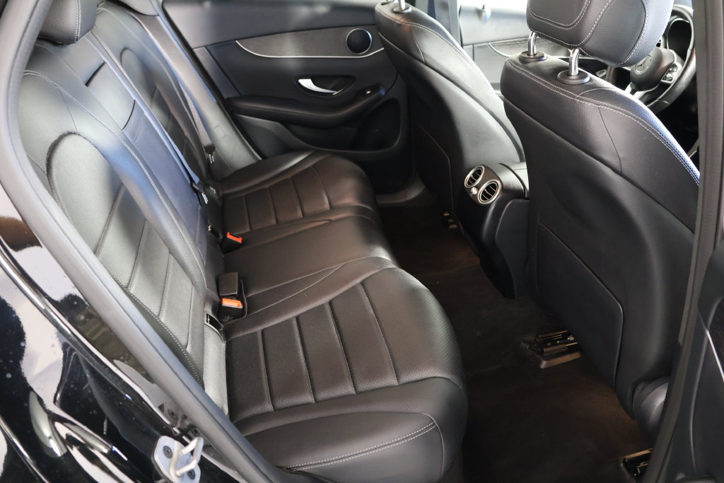 Used 2022 Mercedes-Benz GLC 300 4MATIC w/ Premium Package Lite image 23