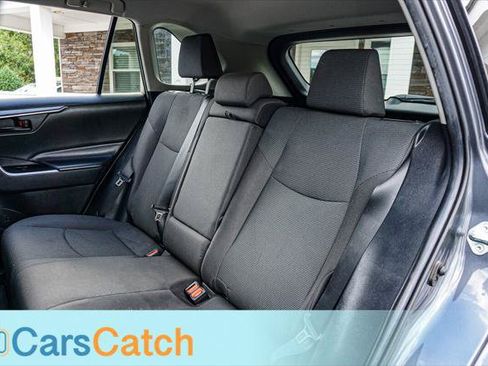 Used 2020 Toyota RAV4 LE FWD image 34