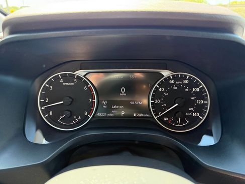 Used 2021 Nissan Rogue S AWD/4WD image 16