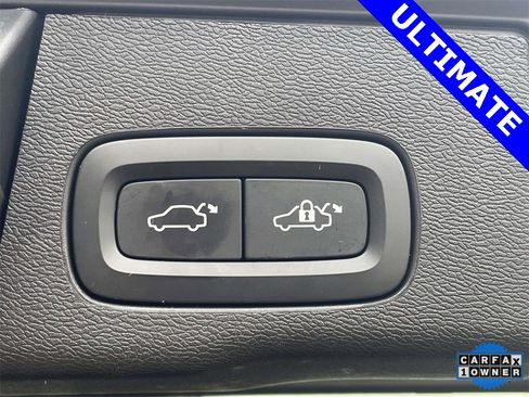 Used 2023 Volvo XC60 B5 Ultimate image 10