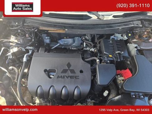 Used 2018 Mitsubishi Outlander LE AWD/4WD image 24