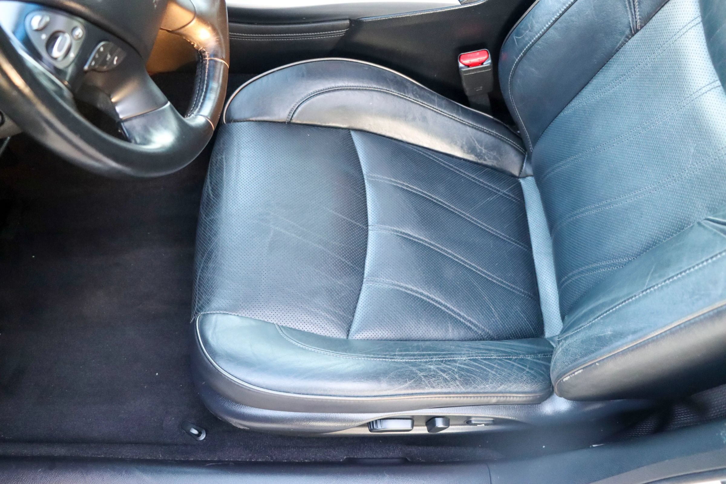 Used 2013 INFINITI M37 w/ Premium Pkg RWD image 16