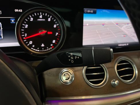Used 2018 Mercedes-Benz E 300 image 29