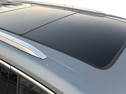 Used 2025 Cadillac XT6 Premium Luxury image 11