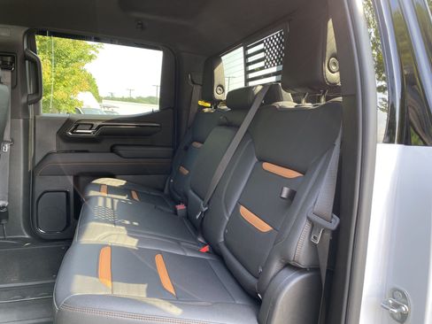 Used 2022 GMC Sierra 1500 AT4 w/ AT4 Premium Package AWD/4WD image 41