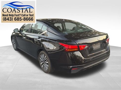 Certified 2024 Nissan Altima 2.5 SV FWD image 5