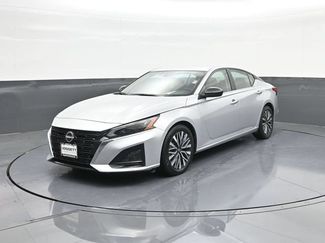 Used 2024 Nissan Altima 2.5 SV FWD video 1