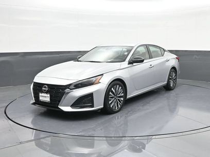 Used 2024 Nissan Altima 2.5 SV