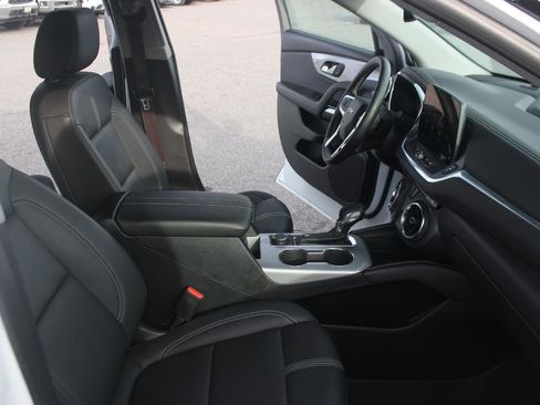Used 2023 Chevrolet Blazer LT image 35