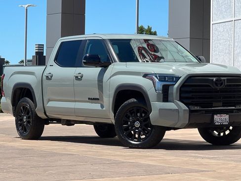 Used 2024 Toyota Tundra Limited AWD/4WD image 2