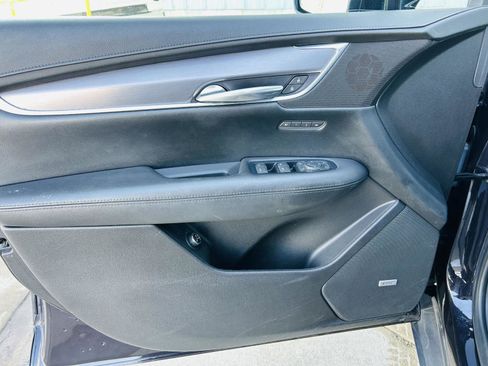 Used 2018 Cadillac XT5 Luxury w/ Driver Awareness Package image 14